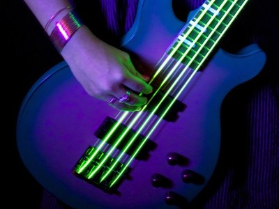 常见的几种贝斯琴弦,身为贝斯手的你总能找到想要的声音